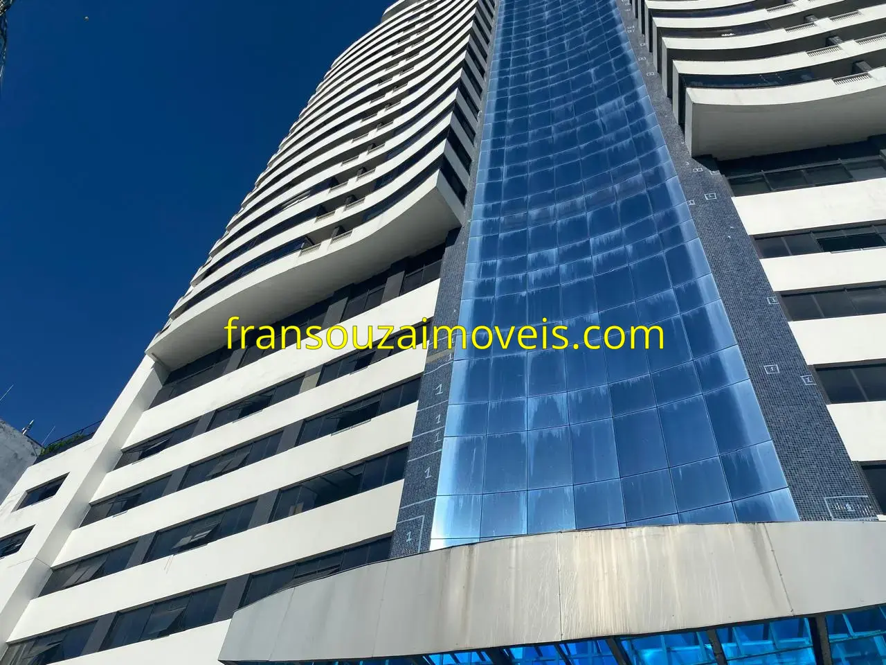 Apartamento de 2 quartos à venda no Cond. Garibaldi Prime na Av. Anita Garibaldi – Salvador/BA