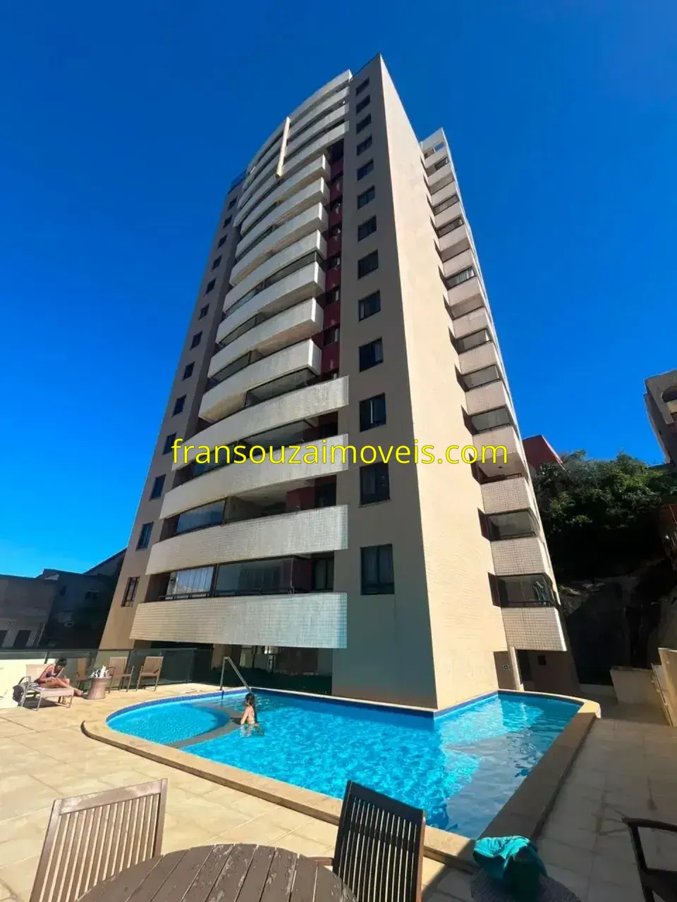 Apartamento para venda com 2 quartos suíte vista livre em Pituaçu - Salvador - BA